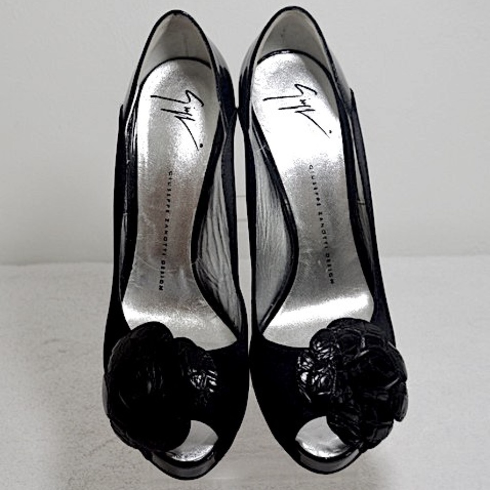 🏷️ NWT Black Alligator Print Platforms Italy 🇮🇹